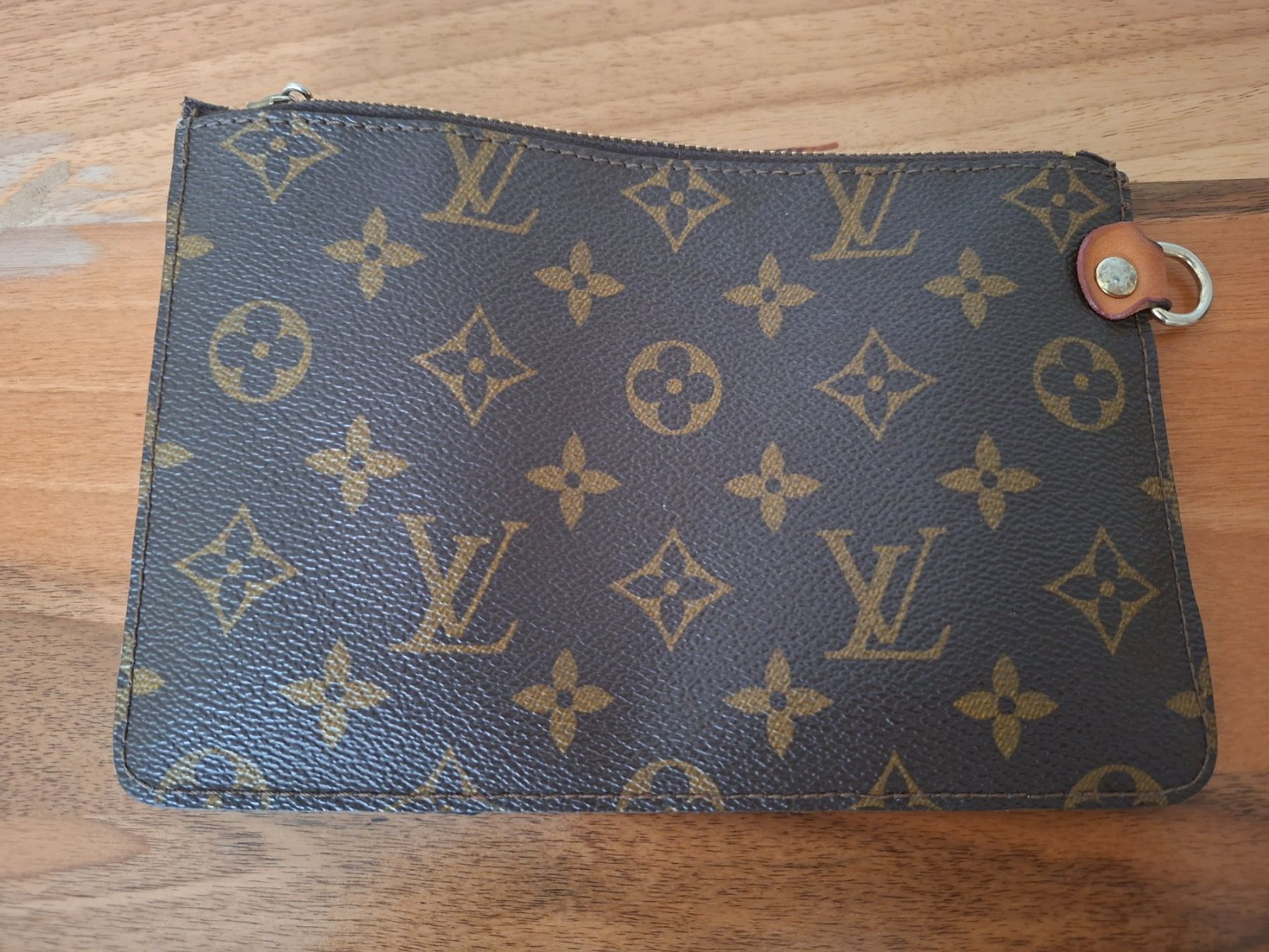 Louis Vuitton Portemonnaie: Louis Vuitton Pochette Monogram Canvas gebraucht – Gebraucht aus Schaffhausen von meteor7 2