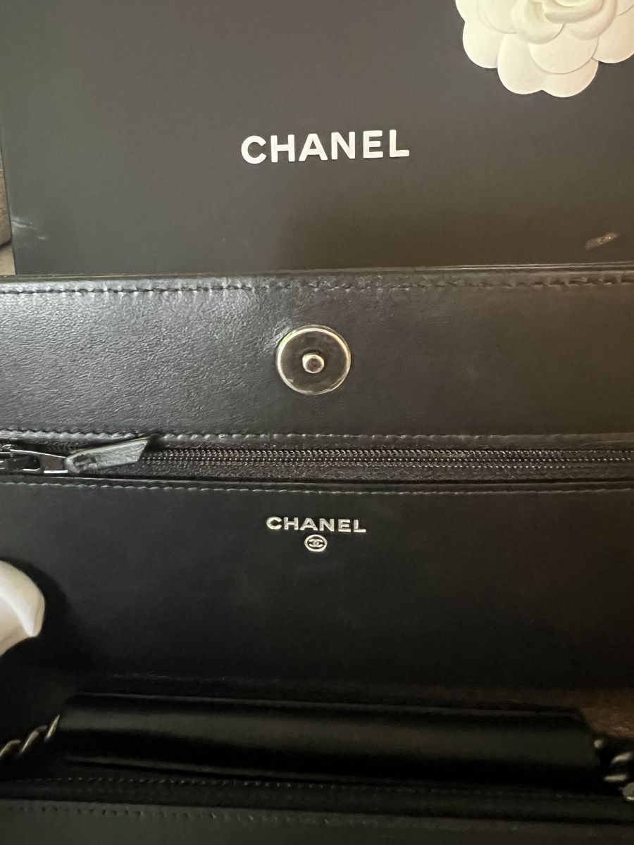 Chanel Portafogli: BOY CHANEL Wallet On Chain – Nuovo (secondo la descrizione) da Zürich venduto da mfc_d6rv 6