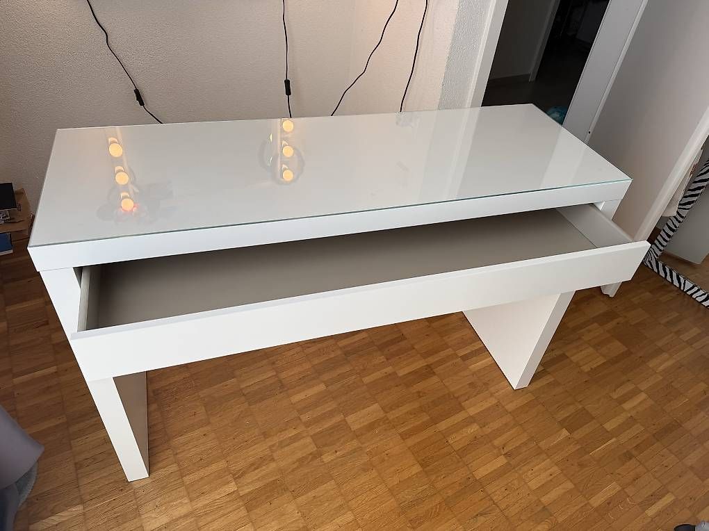 Tavoli da trucco: MALM Schminktisch von Ikea – Usato da St. Gallen venduto da mat_2k5k 2
