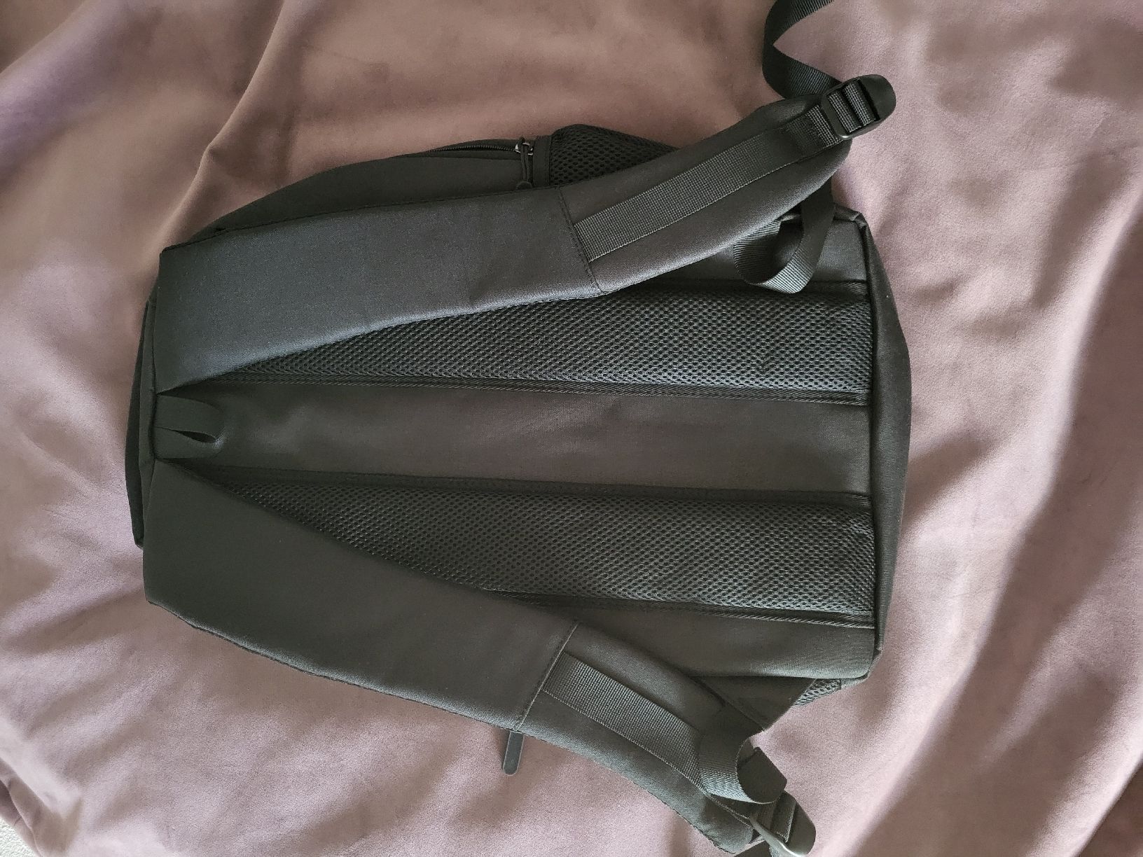 Zaini: Sac à dos avec compartiment pour ordinateur portable – Nuovo e nell'imballaggio originale da Cugy VD venduto da zor_68z5 3