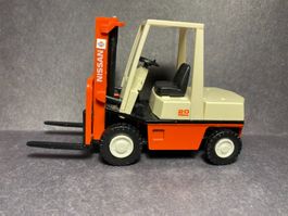 Nissan Gabelstapler Modell 20 - Diapet Yonezawa Japan 1:24