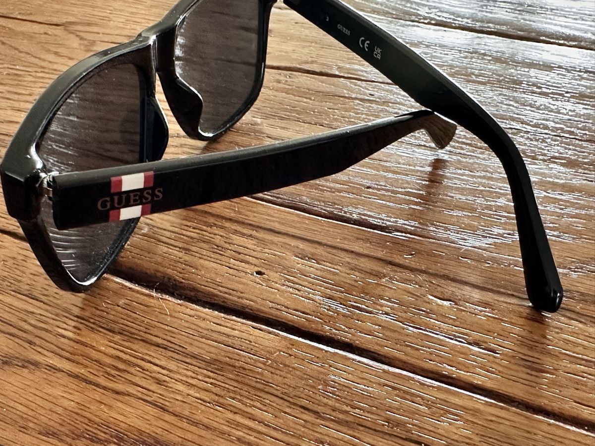 Guess Occhiali & Lenti: Sonnenbrille GUESS – Usato da Zürich venduto da SwissBiker24 2