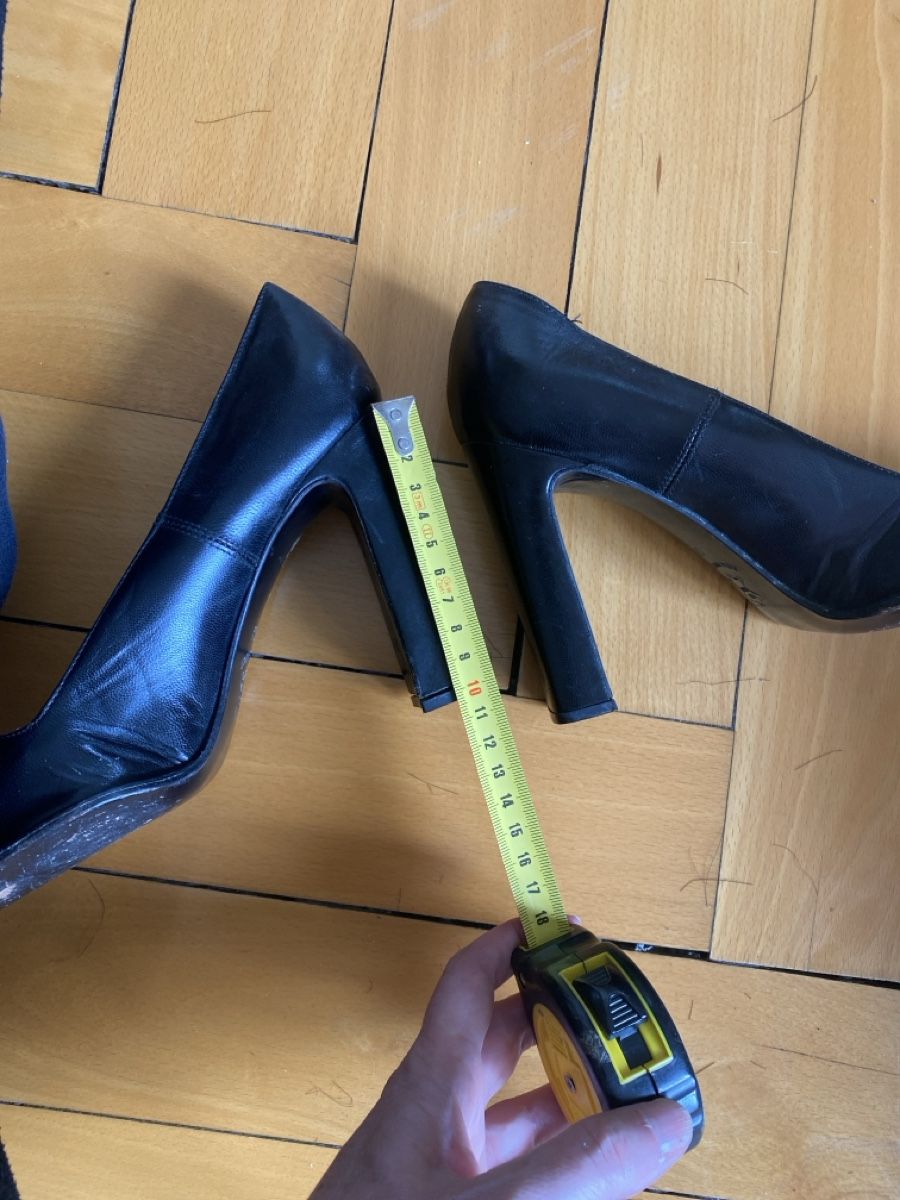 Damenschuhe: Chaussures tallons cuir noir decolleté – Gebraucht aus Küssnacht am Rigi von CALIFRASQUI 2