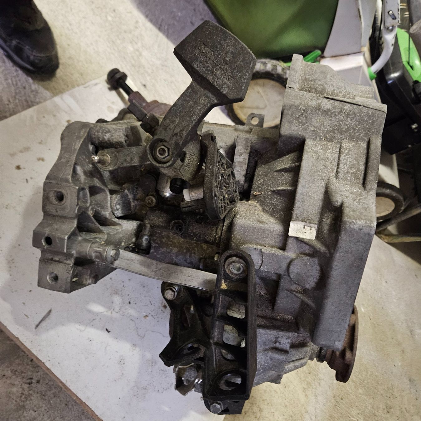 VW Alle Autoersatzteile: VW Caddy  5 Gang Getriebe – Gebraucht aus Kollbrunn von leu66 1