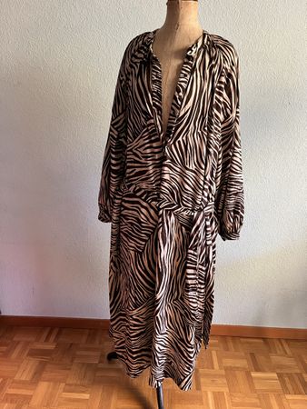 Robe zèbre beige et brune T 44 