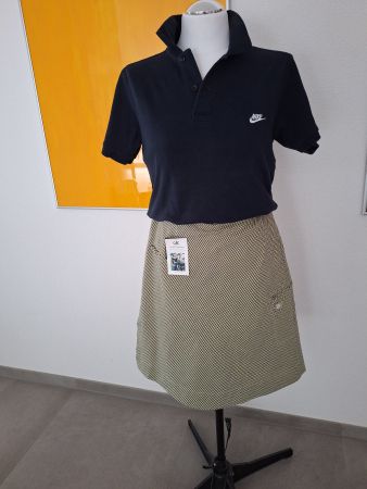 Golf Rock mit Hose