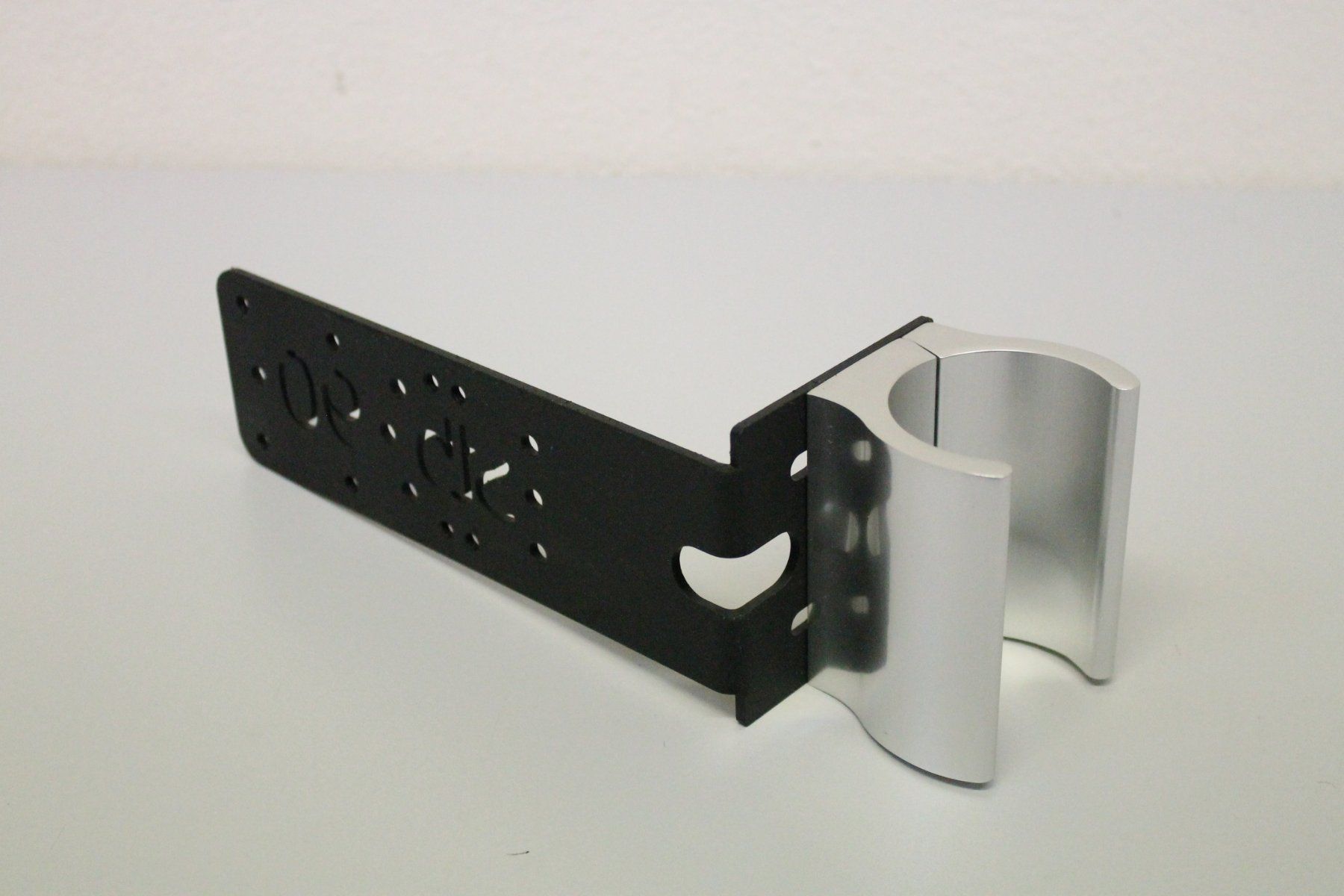 Bang & Olufsen Supporti a parete: STBbrackets Halterung für BeoVision – Usato da Hochdorf venduto da av-electronics