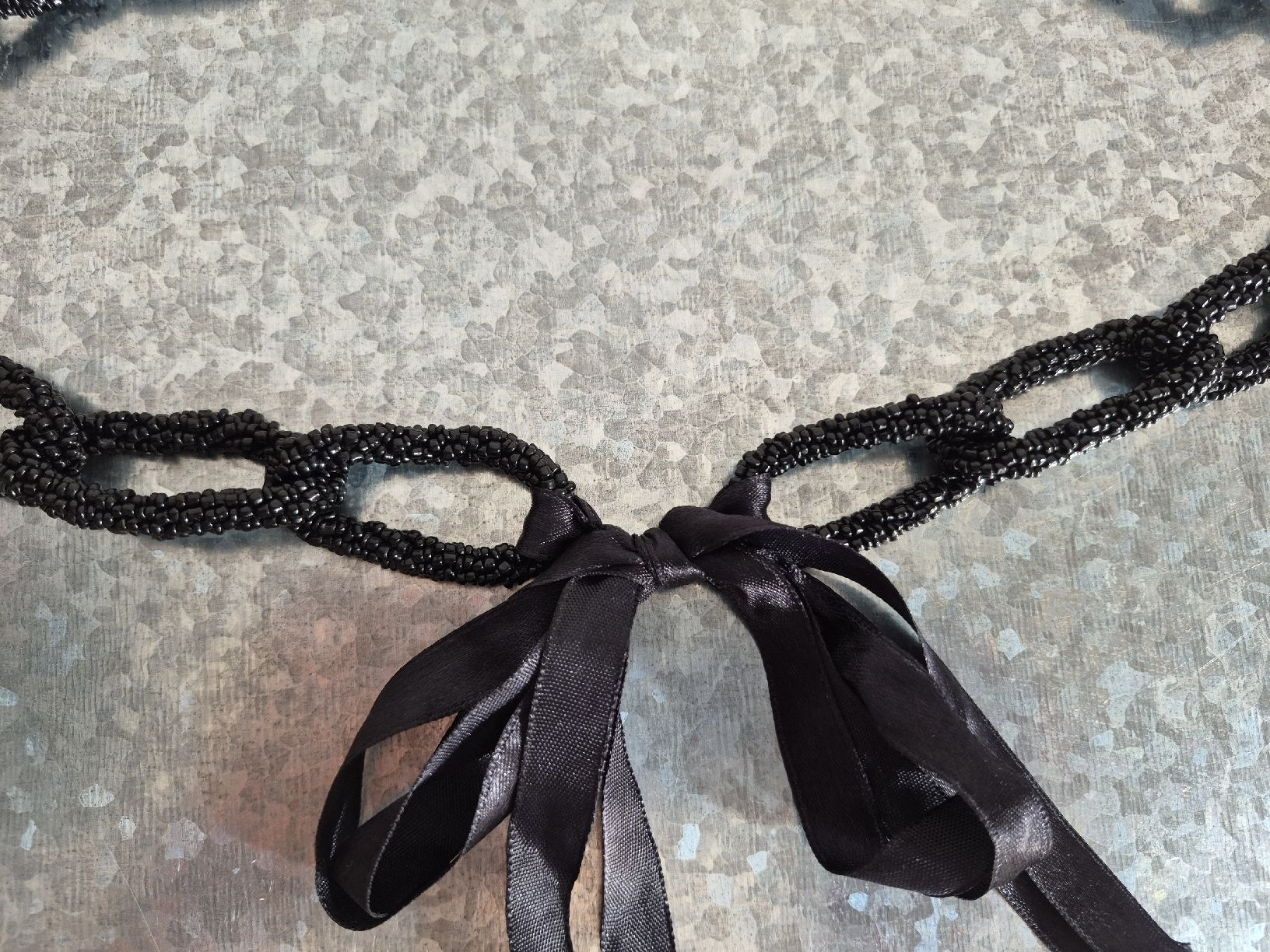 Catenine: Feldpausch - Elegante schwarze Halskette – Nuovo (secondo la descrizione) da Bern venduto da Rou_rsz5 6