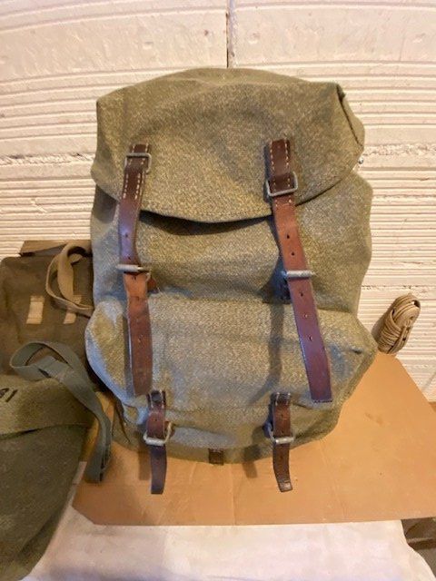 Schweizer Armee Taschen: EFFEKTENSACK , BROTSACK , GASMASKENSACK  CH ARMEE – Gebraucht aus Chur von silbermon 1