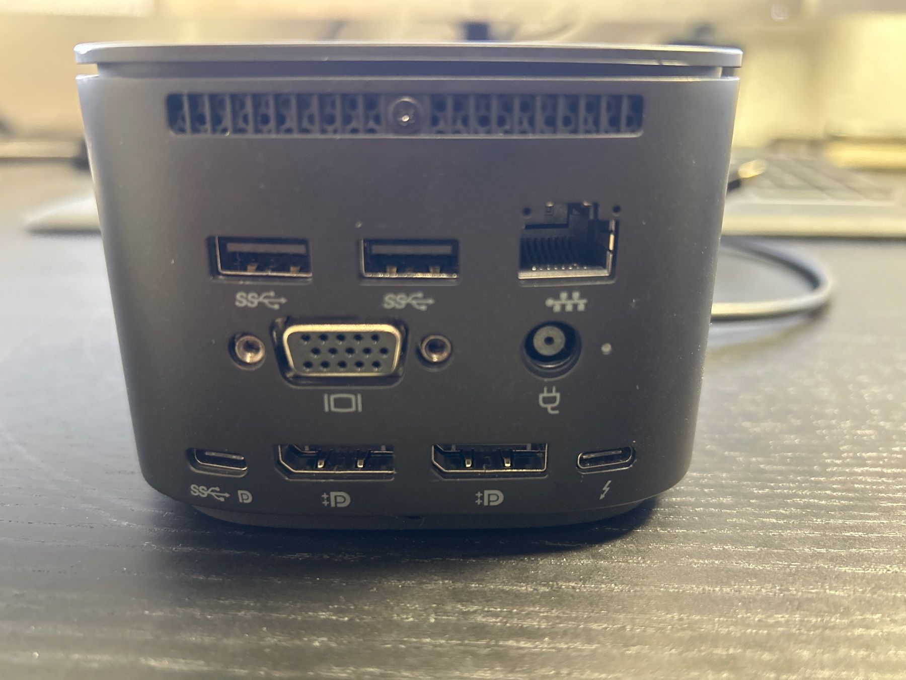 Hewlett Packard Docking station: HP Thunderbolt Dock 120W G2 inkl. Netzteil – Usato da Näfels venduto da Mister-MM 1