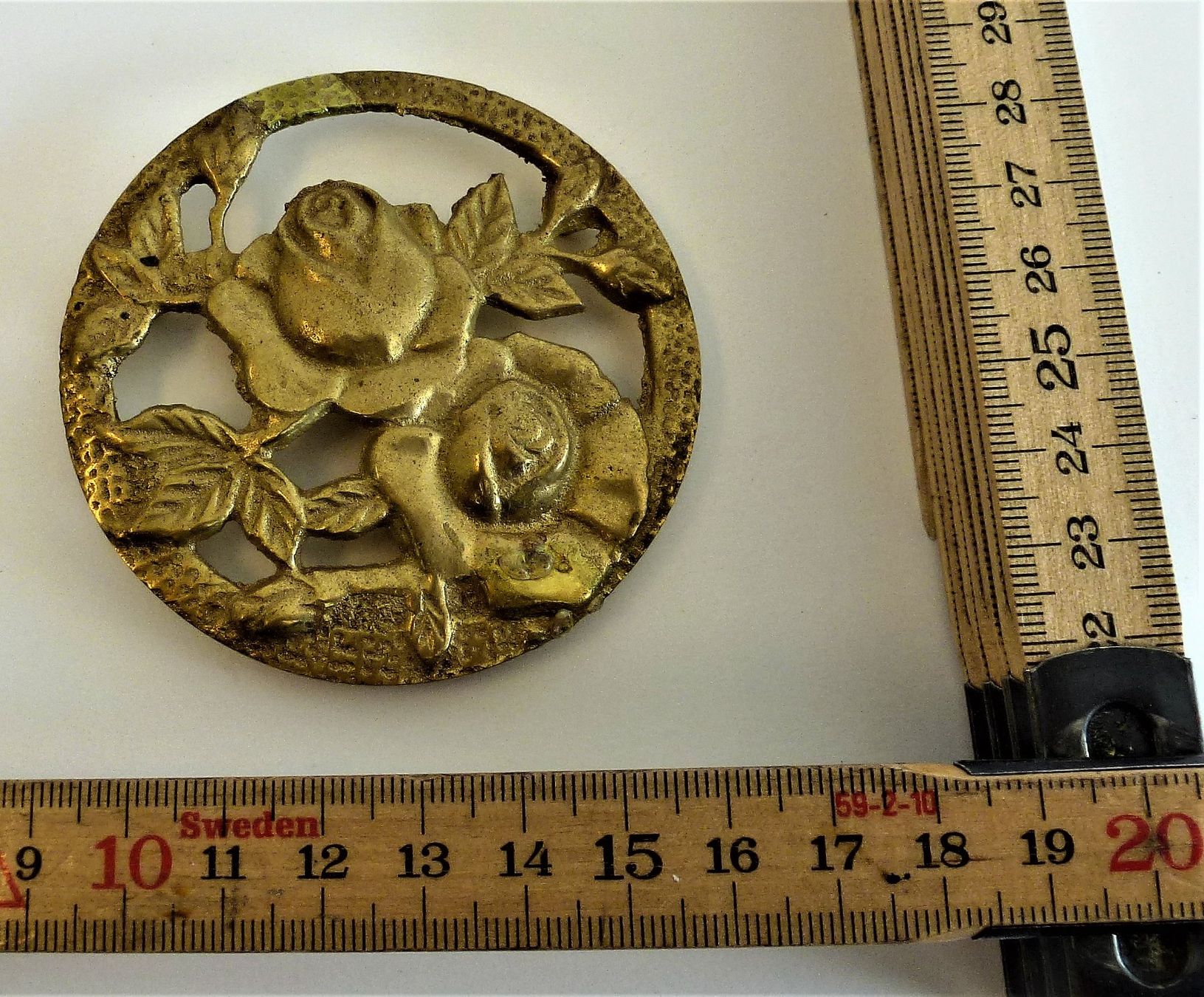 Tutte le decorazioni: Guss mit Rosenmuster – Usato da Murgenthal venduto da B.StM