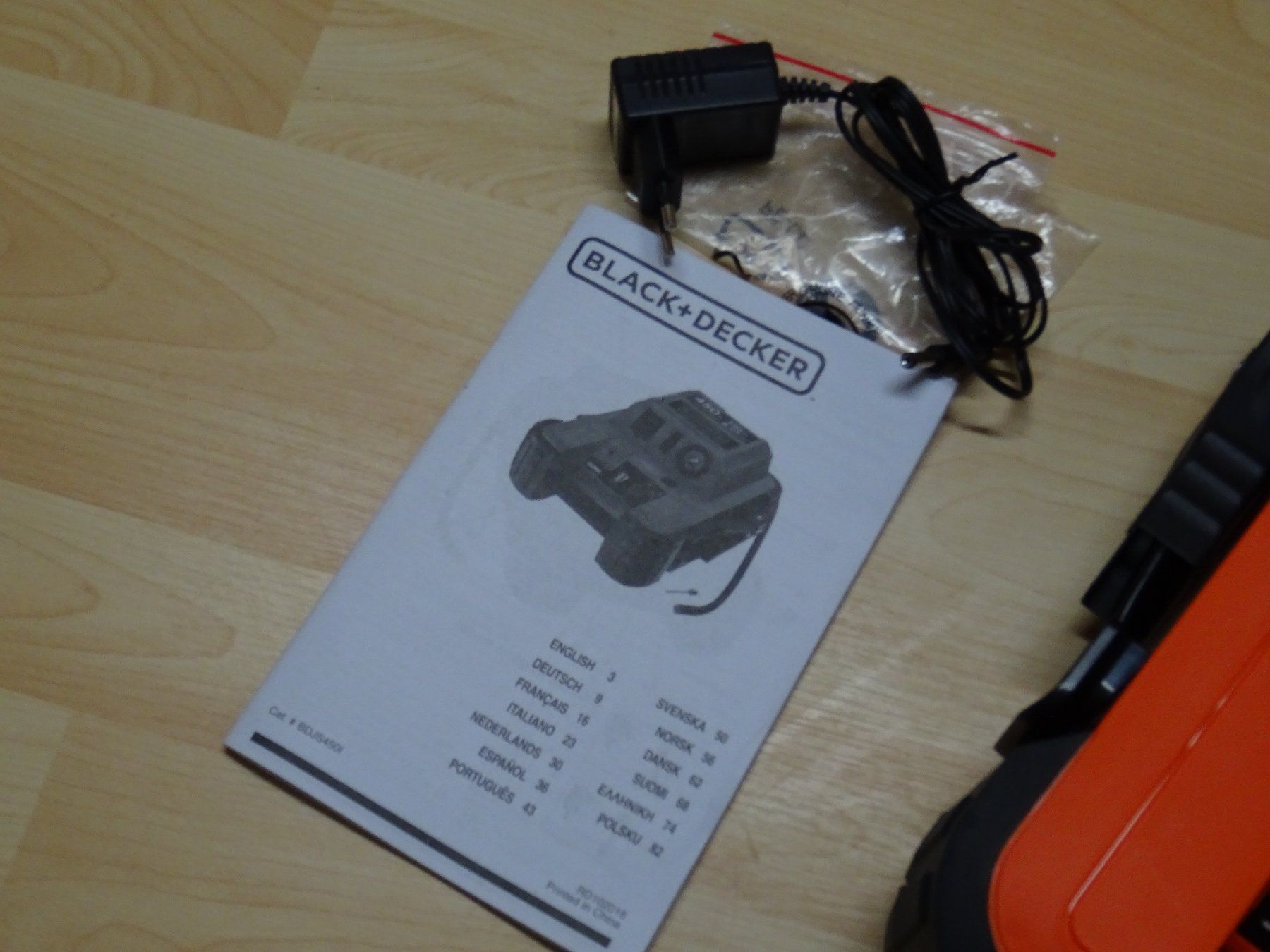 Caricabatterie: Starthilfe Jump Starter Black&Decker BDJS450l mit Kompressor – Usato da Rothrist venduto da heinrich1966 3