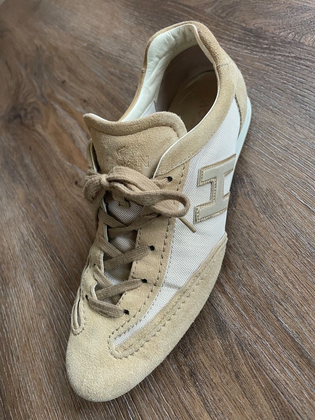 Hogan Scarpe da donna: HOGAN Turnschuhe Gr. 38 neuwertig – Usato da Lenzburg venduto da PriskaLui 2