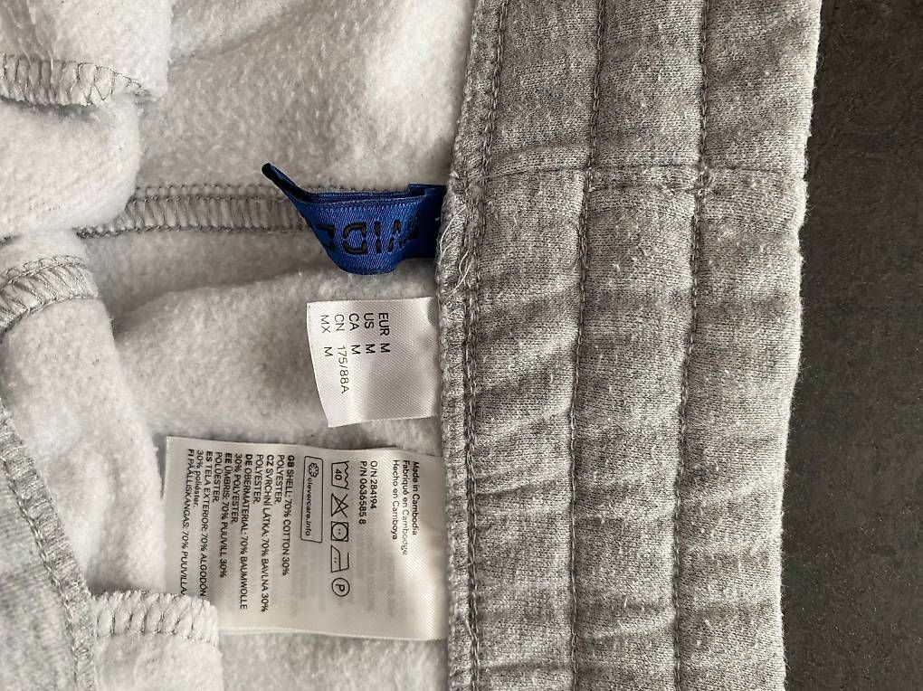 Pantalons: Basic Shorts Grösse M – D'occasion à Nottwil par mit_7x97 1