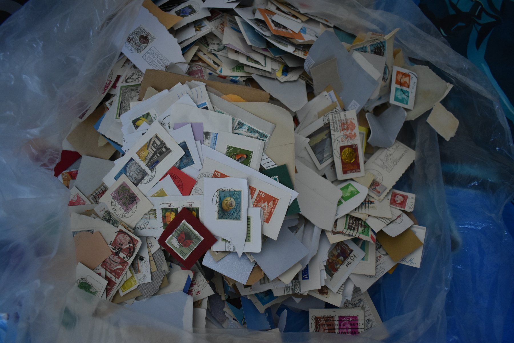 Tous les timbres: Briefmarken 2.2kg – D'occasion à Männedorf par chr_7kc9 4