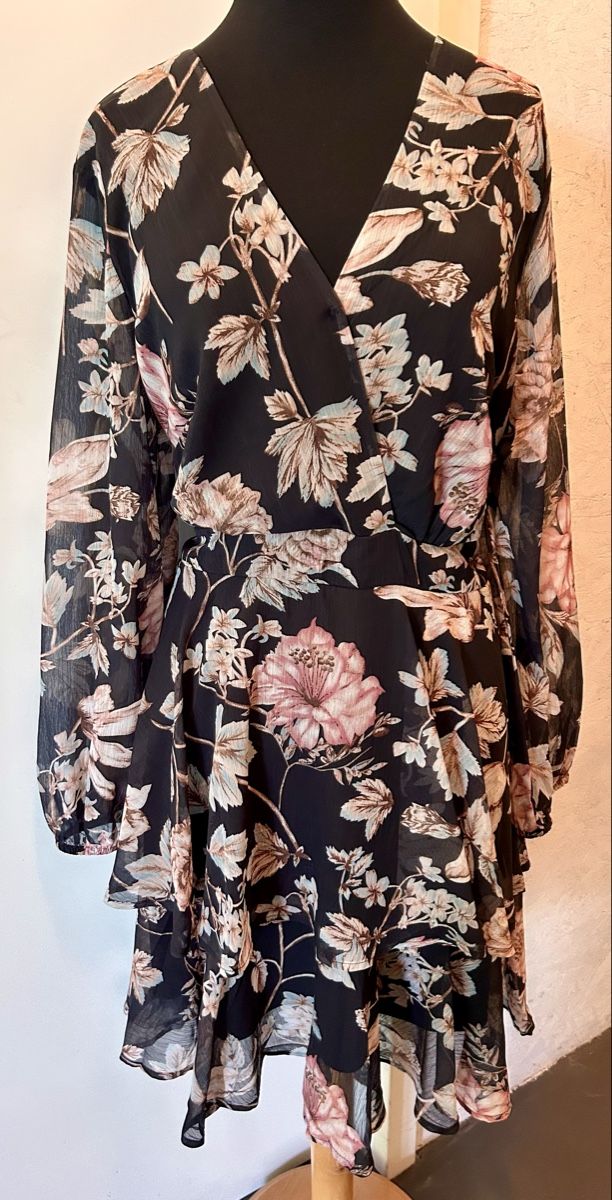 Lascana Kleider: Lascana Kleid, Grösse 44, neuwertig – Neu (gemäss Beschreibung) aus Oberhasli von anzis