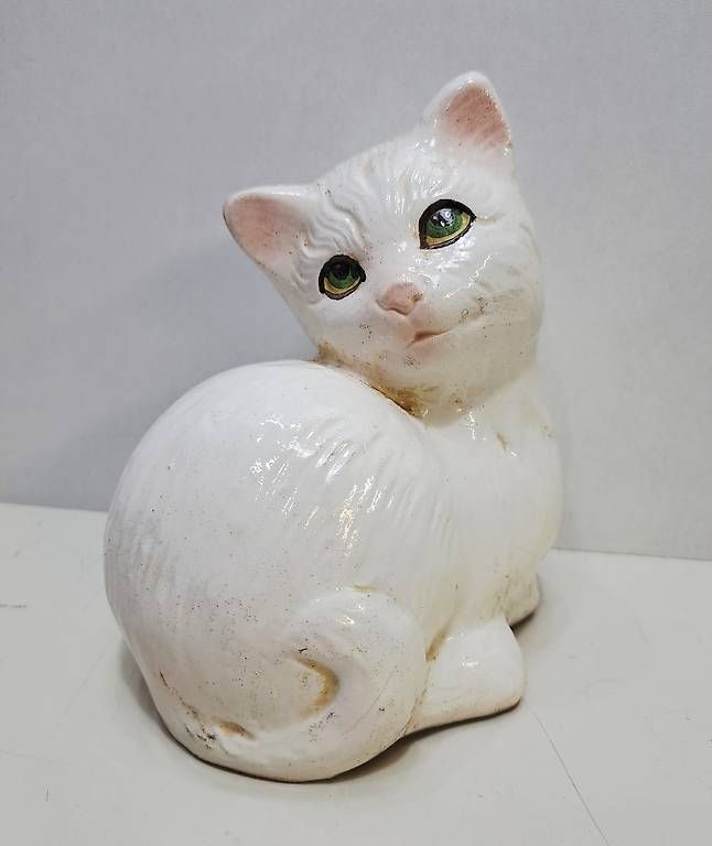 Figuren: Katzenstatue – Gebraucht aus Zürich von aiman3333