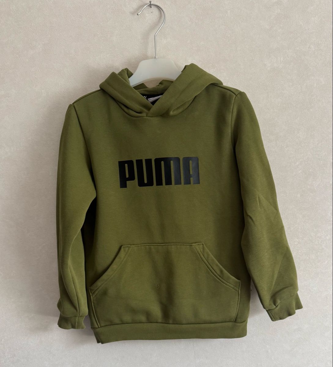 Puma Pullover & Sweatshirts: Puma Kapuzenpullover Gr. 128 Khaki  – Gebraucht aus Flumenthal von Krajan