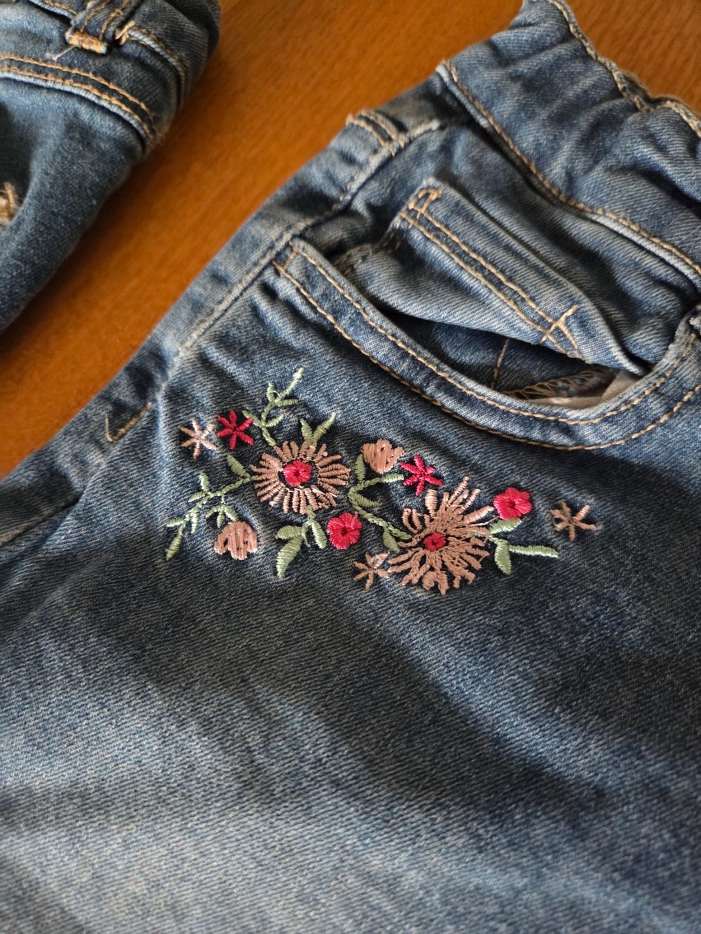 Hosen: Jeans Mädchen Gr 140 – Gebraucht aus Port von Darialina 4