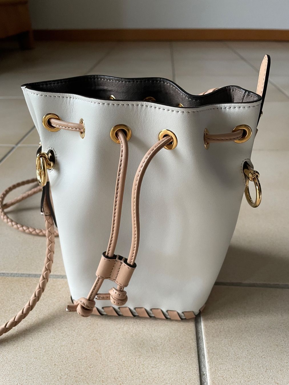Fendi Borse da donna: Fendi - Mon Trésor Bucket Bag mini – Nuovo (secondo la descrizione) da Nyon venduto da Alex017 2