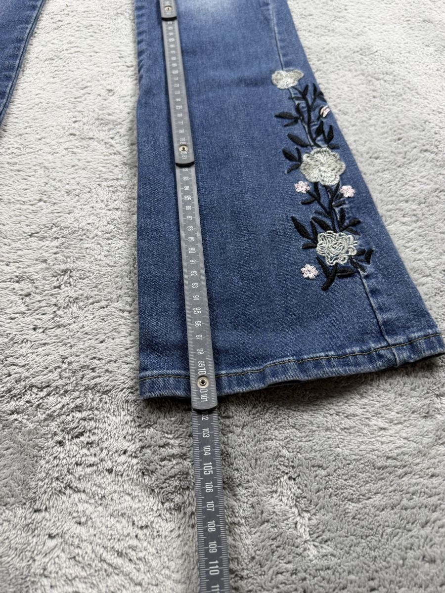 Jeans: Y2k style bootcut jeans with flowers – Usato da Erlinsbach SO venduto da TogaResell 7