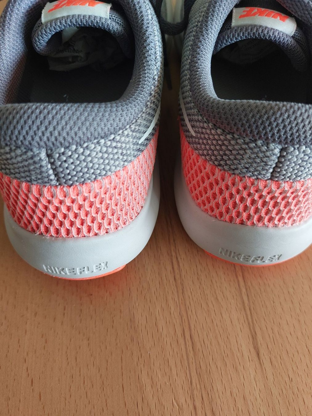 Nike Scarpe da uomo: Baskets Nike "nikeflex" grises gr.37.5 (4.5) – Usato da Delémont venduto da Petitlutin 1