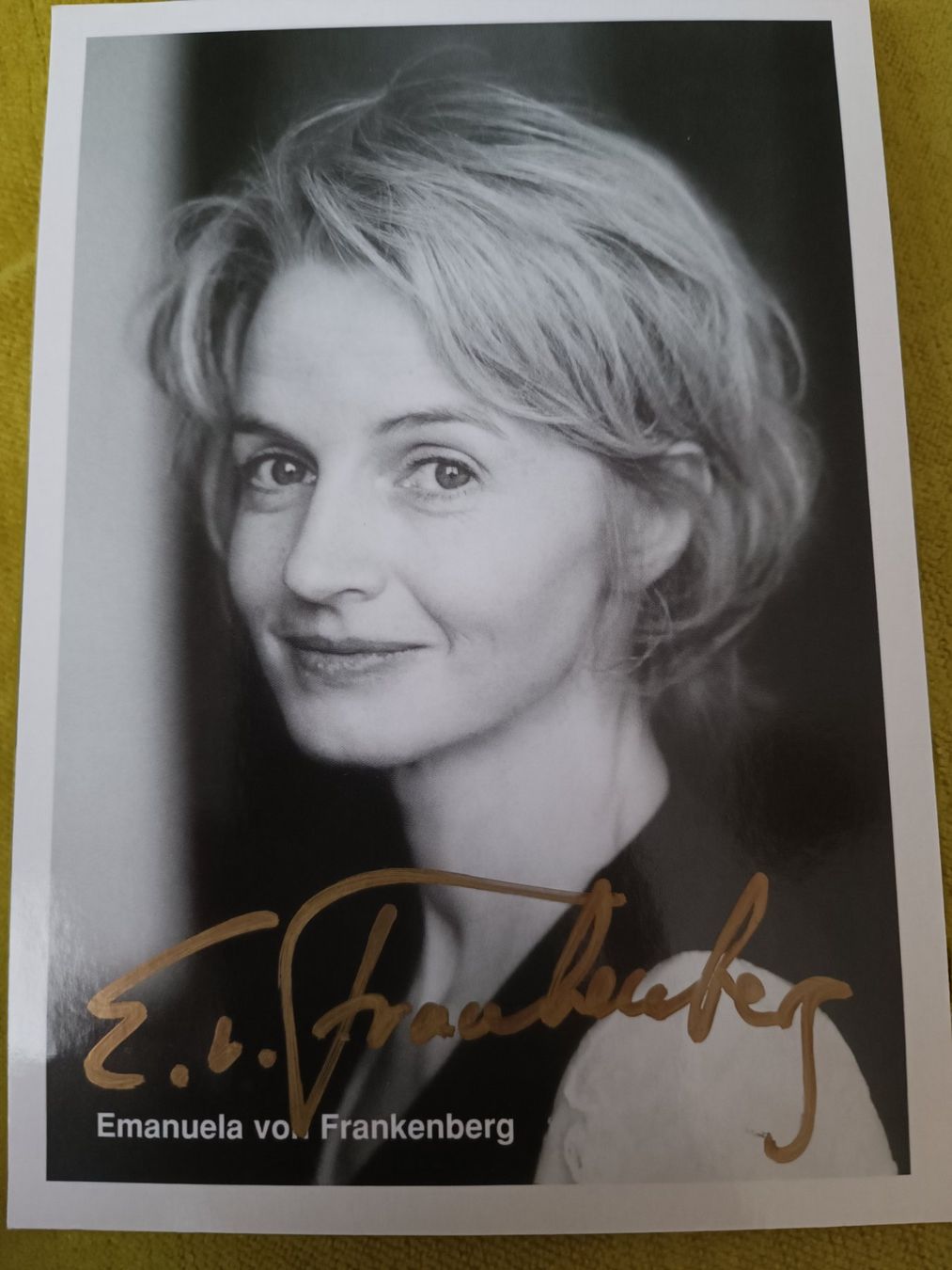 Autographes: Emanuela von Frankenberg - handsigniert – D'occasion à Menziken par Autogramme
