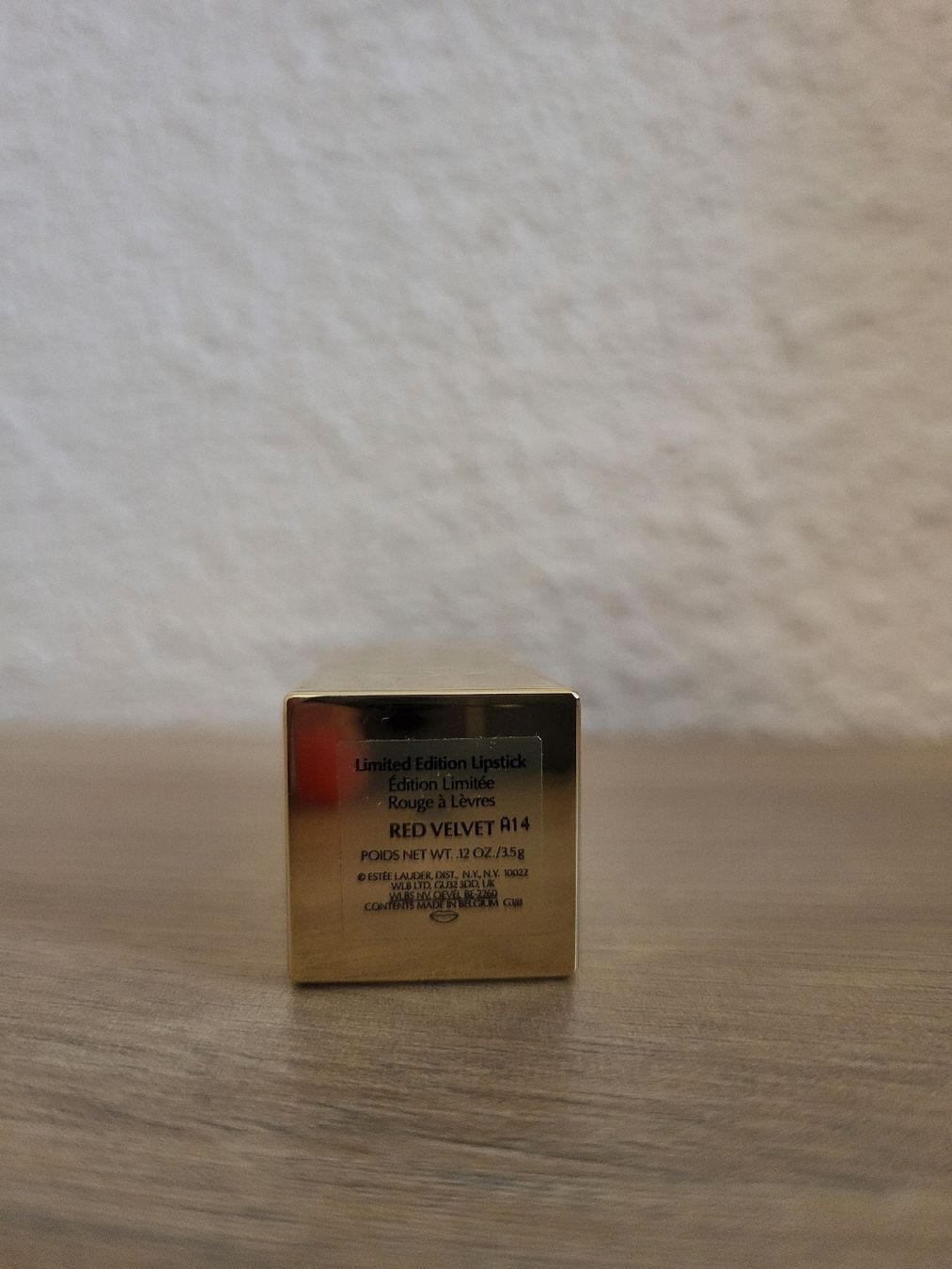Estée Lauder Make-up: Estee Lauder Lippenstift Ruby Red Velvet LIMITED EDITION – Nuovo e nell'imballaggio originale da Nänikon venduto da Skin-Beauty 2