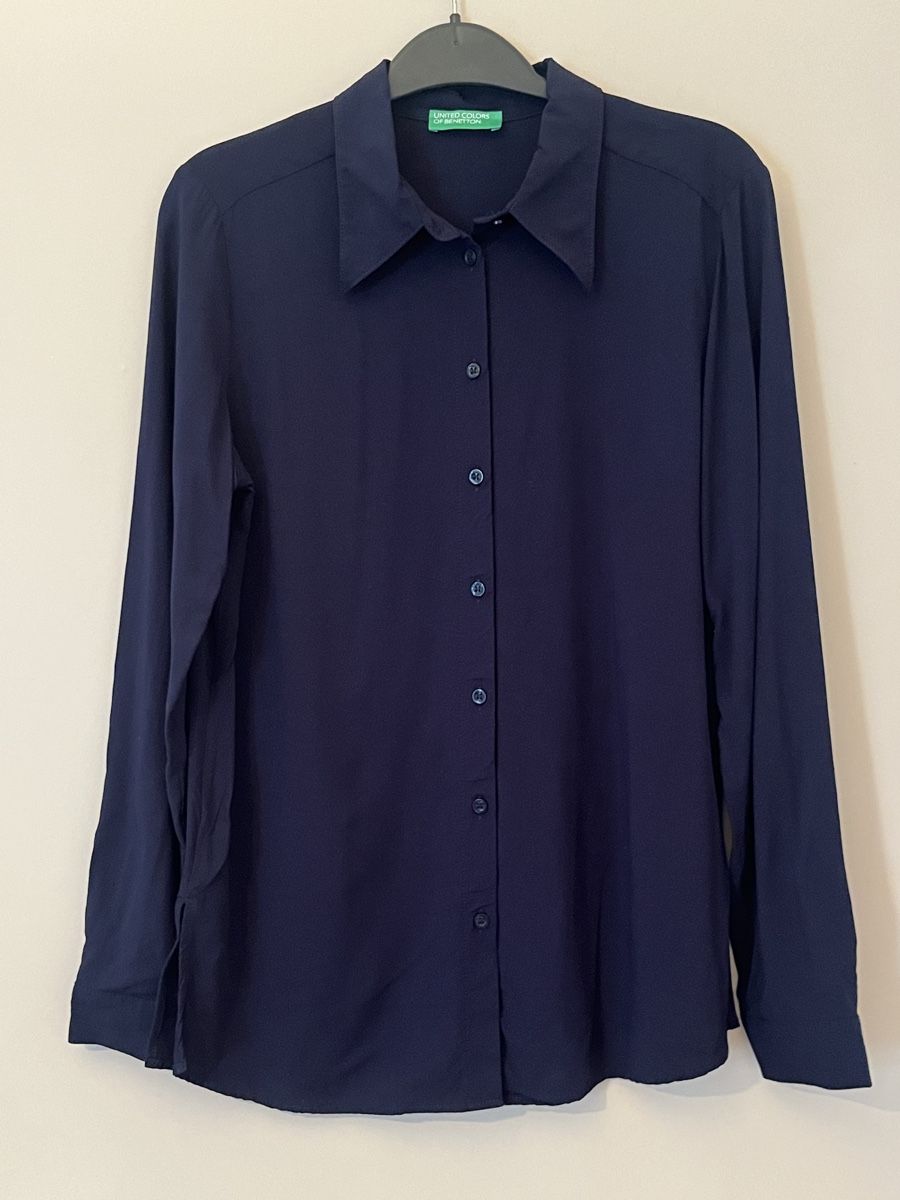 Benetton Blusen: Navy Blue Button down shirt Benetton – Gebraucht aus Zürich von Nowstalgia
