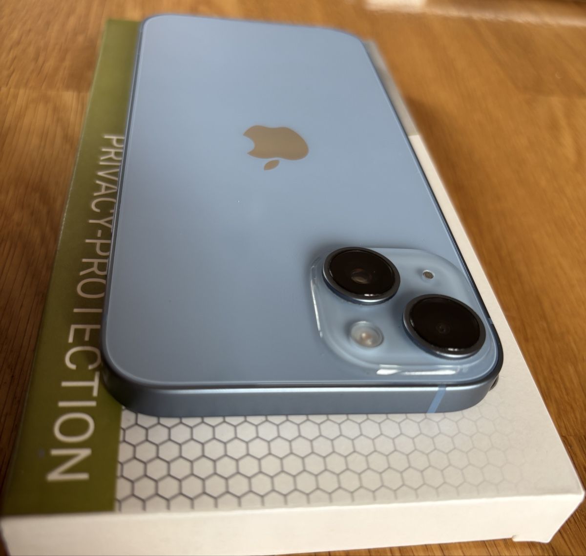 Apple Telefoni cellulari / Smartphones: iPhone 14, 128GB, Blau - Top Zustand – Usato da Holderbank SO venduto da DaisyMidna 2