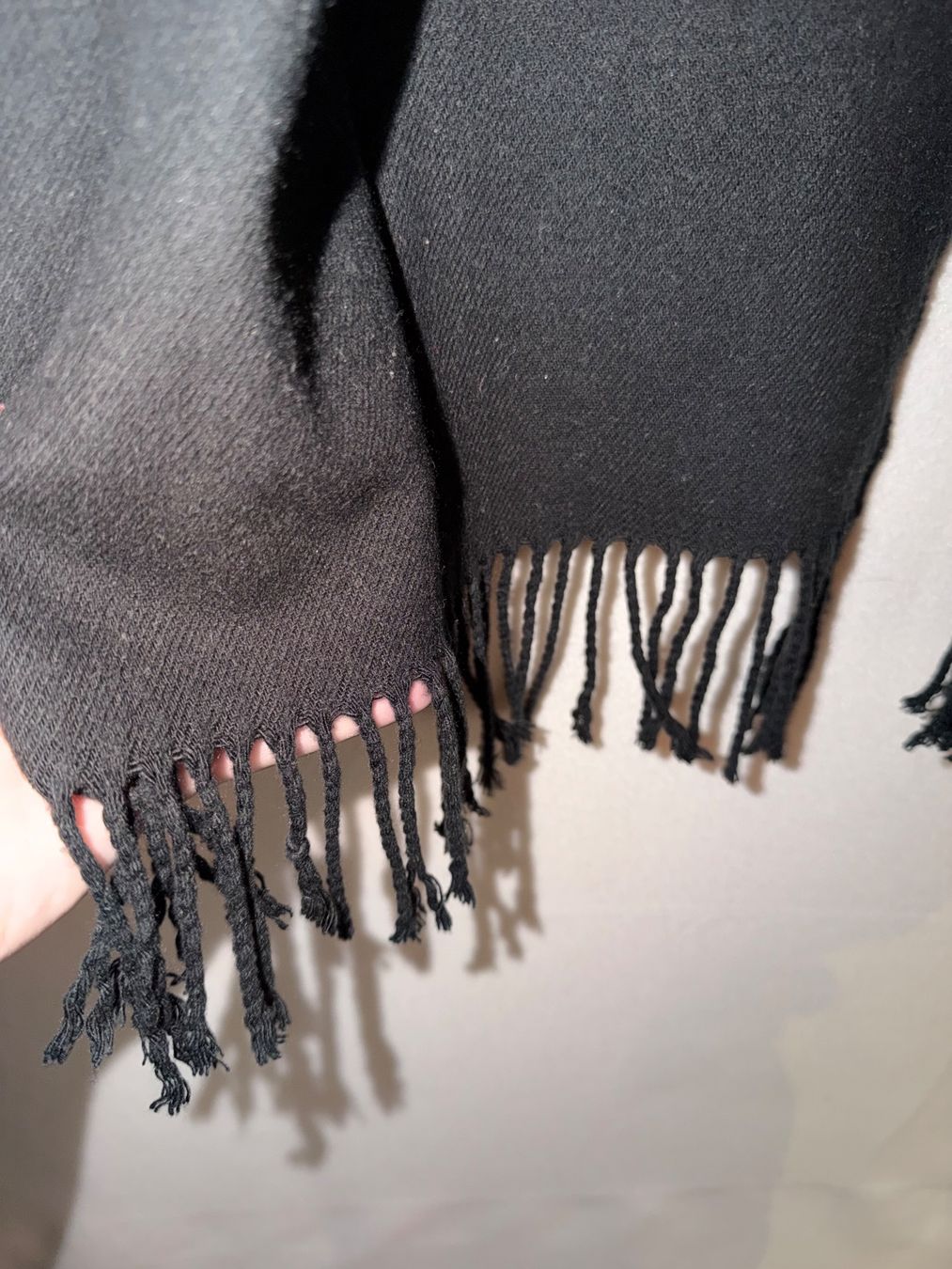 Foulards, Tücher & Schals: Schlichter schwarzer Schal – Gebraucht aus Grosswangen von shoes.bags.and.co 1