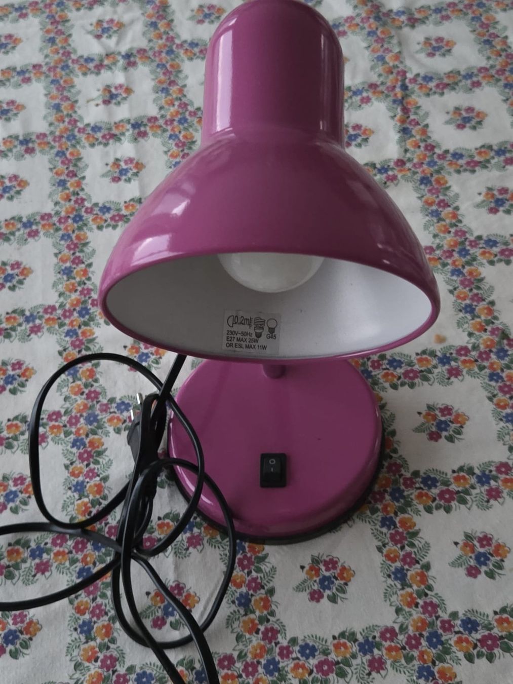 Conforama Lampade: Lampe de bureau rose – Usato da Begnins venduto da IlikeHiPhi