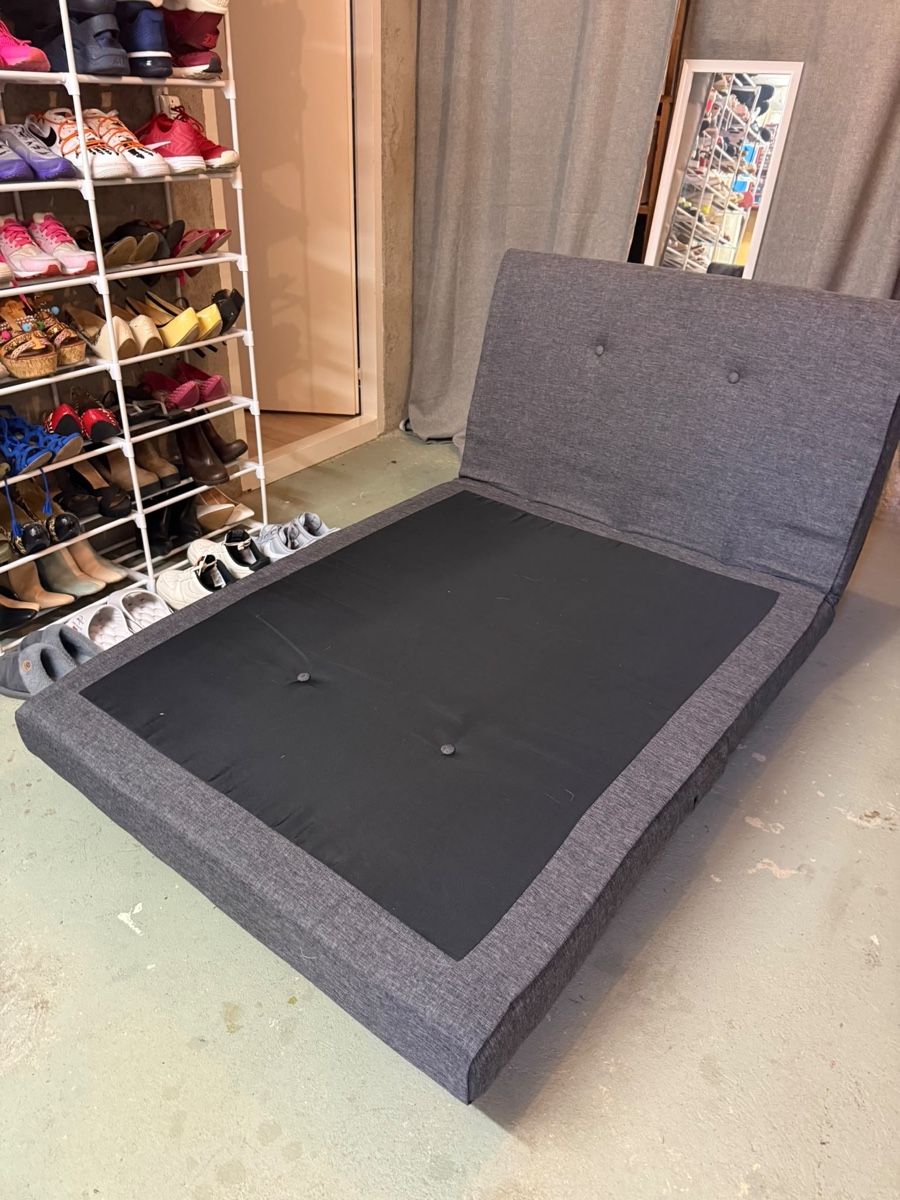 Sofas: Bettsofa-Schlafsofa  – D'occasion à Muhen par marc1995 3