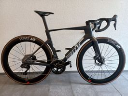BMC Teammachine R01, M/54, Dura Ace Di2, DT Swiss ARC 1100