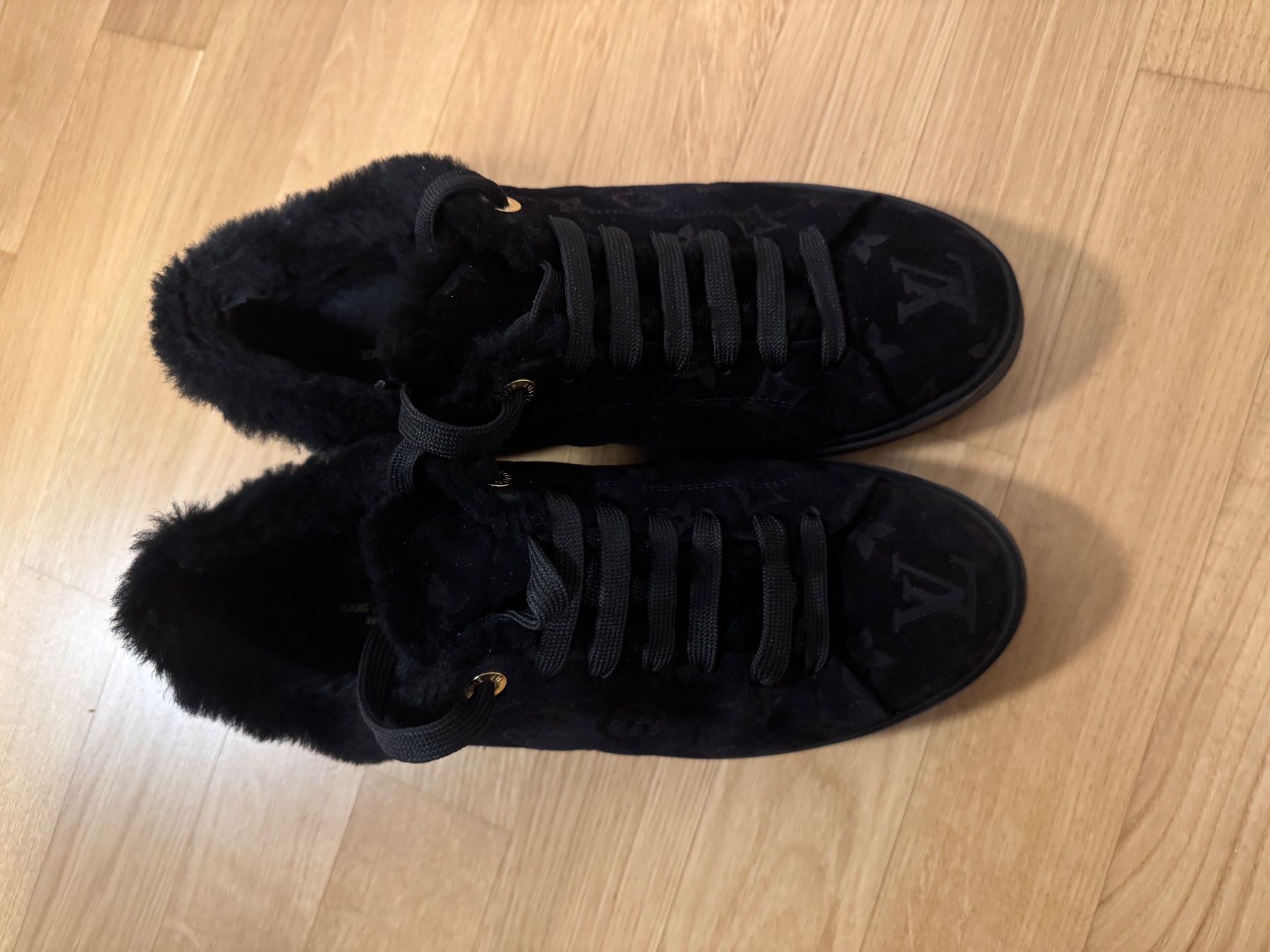 Louis Vuitton Scarpe da donna: Louis Vuitton Time out sneakers Gr. 41 – Usato da Regensdorf venduto da Sunny290514