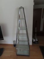 Gestell mit Glas platen