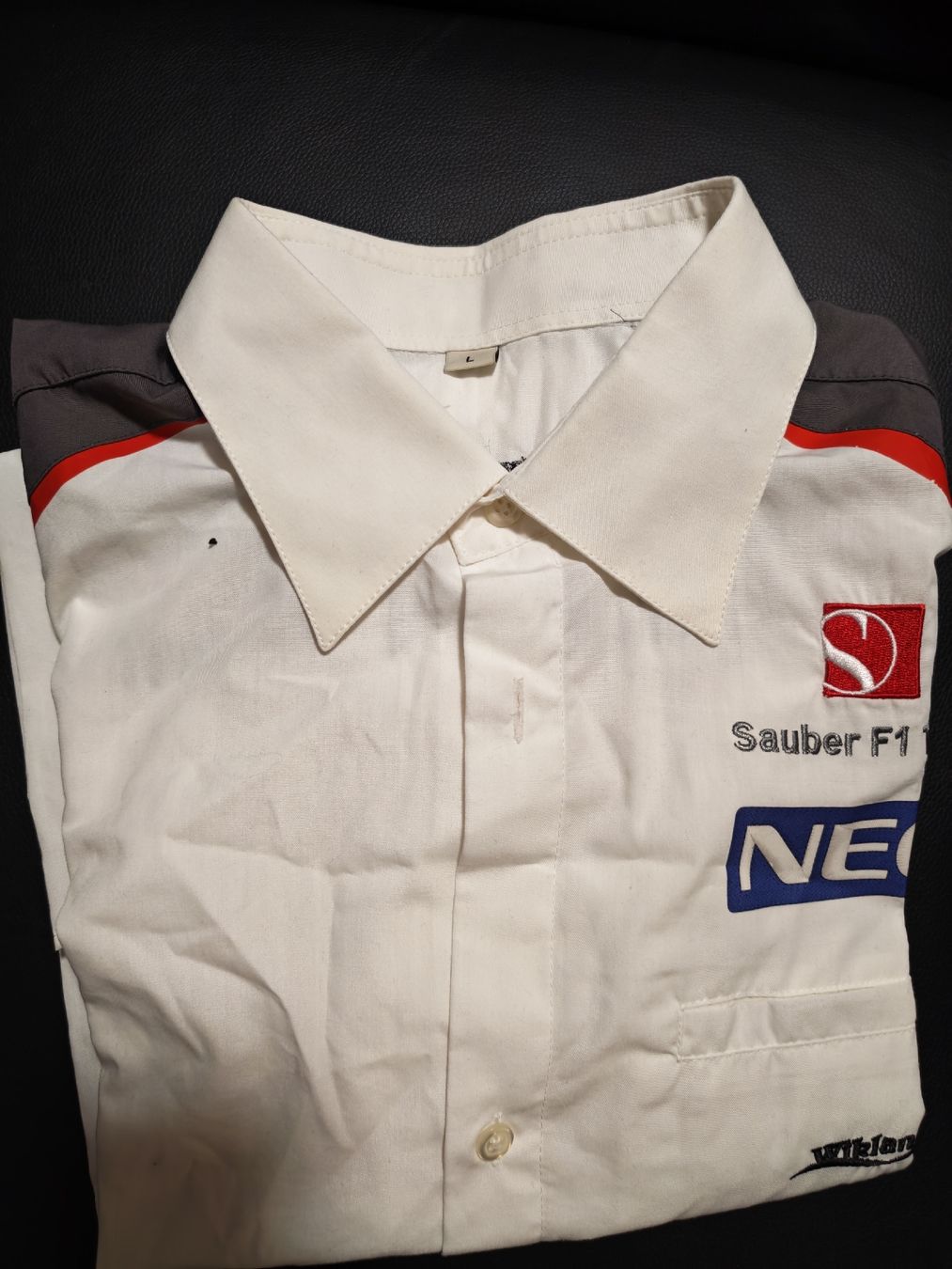 Camicie: Sauber Hemd mit Sponsoren  – Nuovo (secondo la descrizione) da Bürglen TG venduto da Samy.sousa.