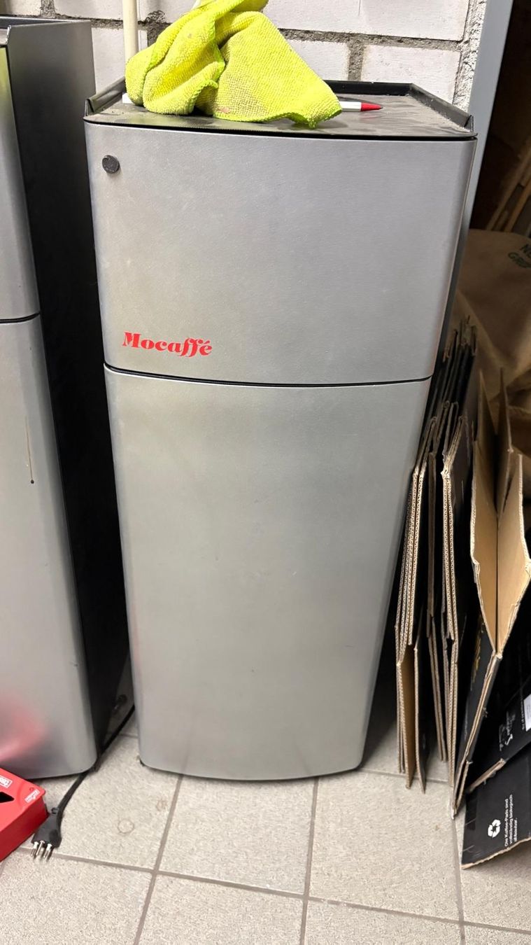Scaffali: Kaffeemaschinenmöbel – Difettoso da Bülach venduto da ristretto10