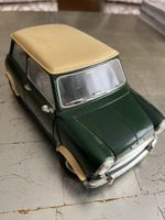 Mini Cooper S Modellauto grün/beige guter Zustand