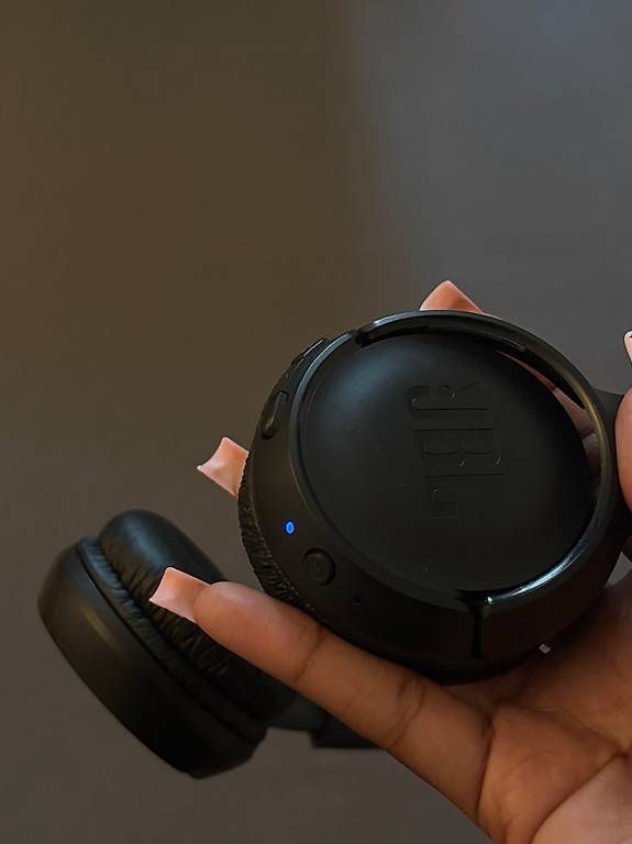 Kopfhörer: JBL Bluetooth Kopfhörer – Gebraucht aus Winterthur von hndrxxoxo