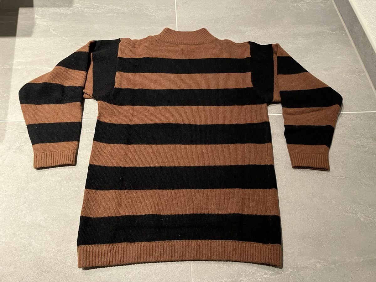 Pullover & Sweatshirts: Pullover – Gebraucht aus Fraubrunnen von amm_7kp6 1