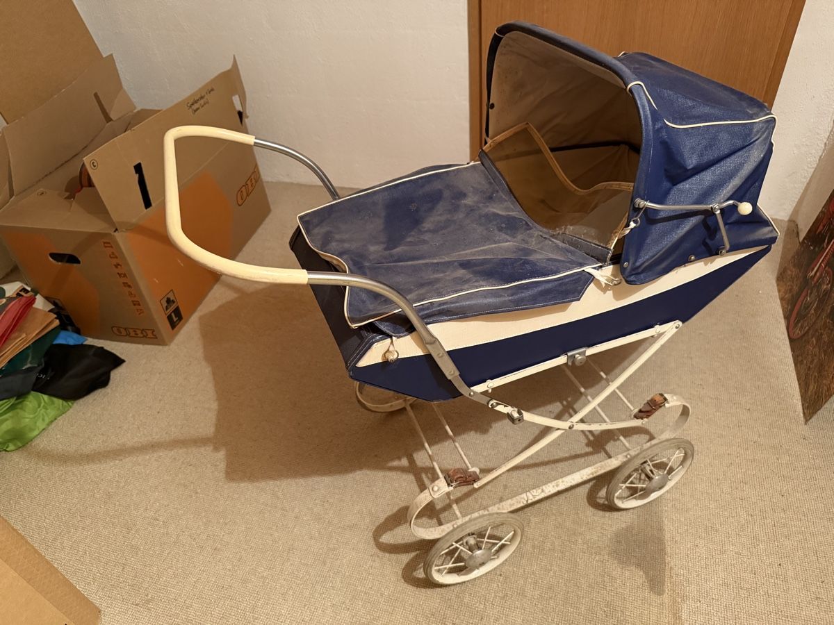 Carrozzine per bambole: Vintage Puppenwagen – Difettoso da St. Gallen venduto da larastark