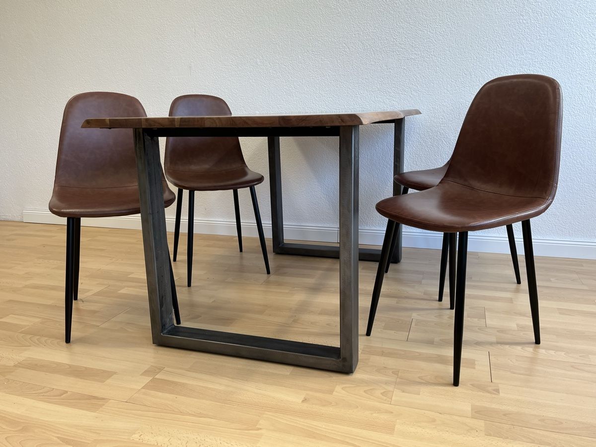 Set de table et chaises: Esstisch mit 4 Stühlen – D'occasion à Horgen par Grizzly83 1