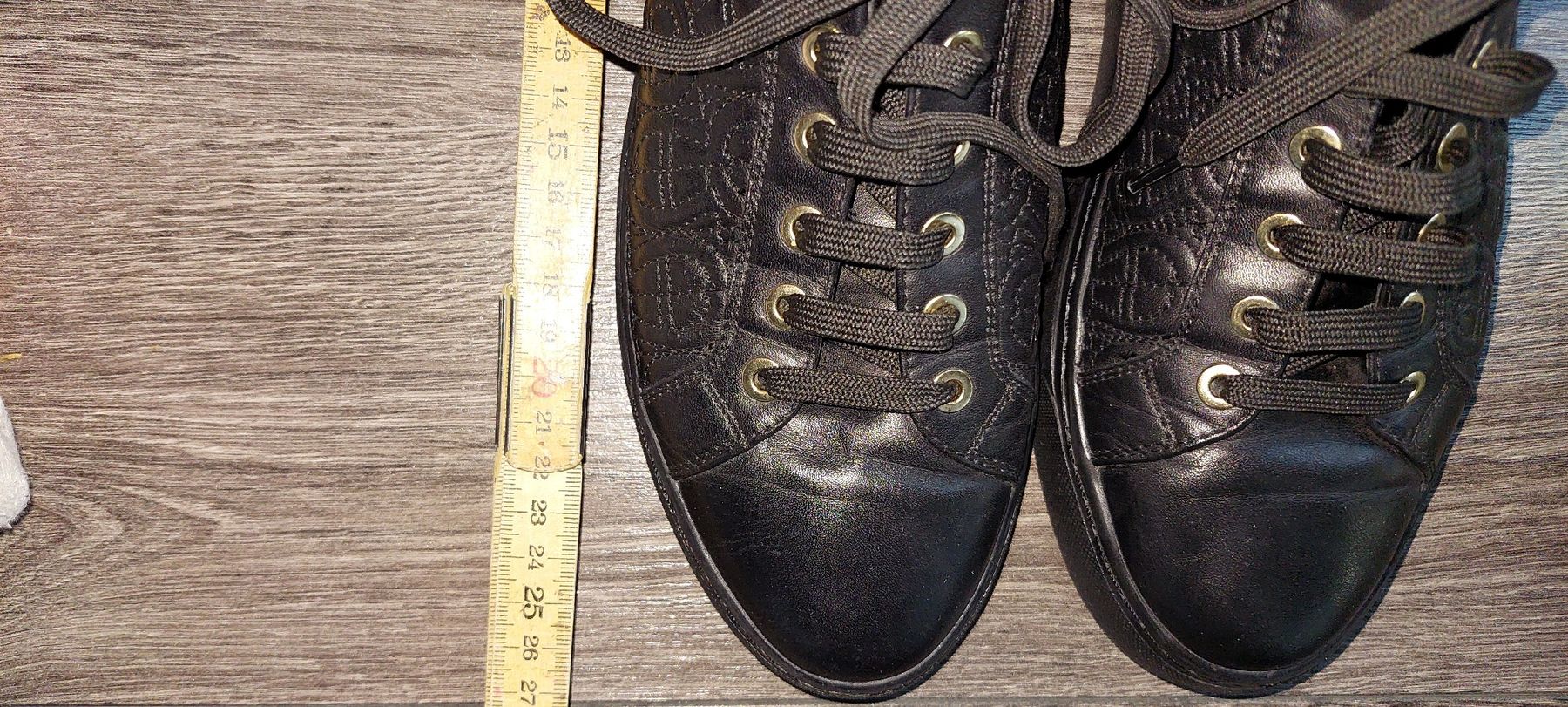 Scarpe da donna: Sneaker Aigner gr 38 – Usato da Gwatt (Thun) venduto da Letzte-Chance-III 1