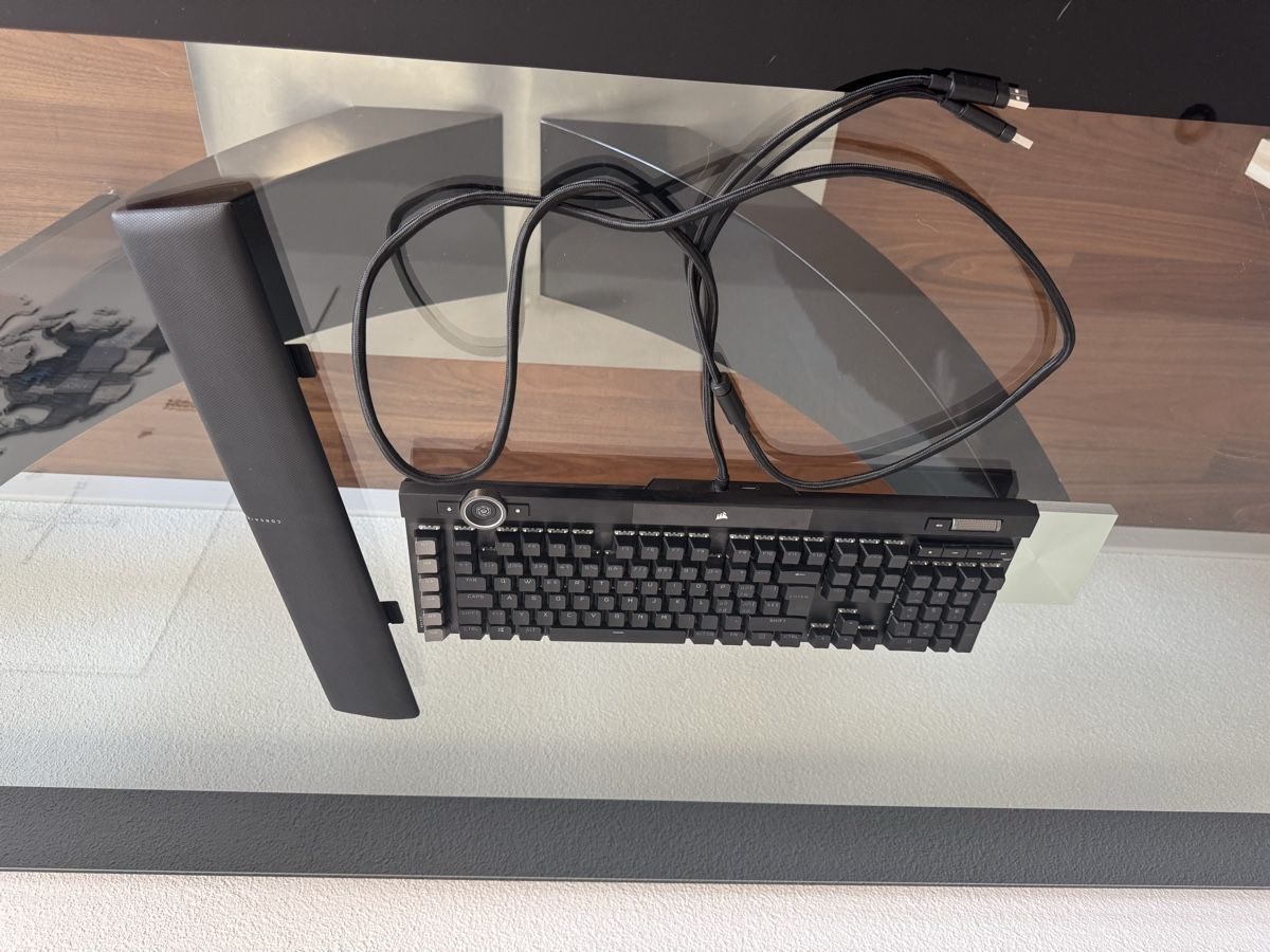 Logitech Tastiere: Corsair K100 RGB gemäss bilder – Usato da Wald ZH venduto da VSHarper2004 2