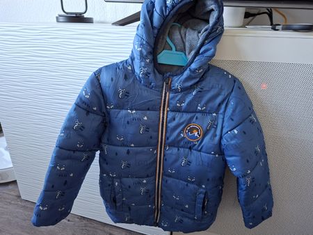 Kinderjacke Winter Grösse 98 blau Motiv Waschbären