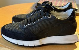 Valentino Baskets en cuir noir t.37
