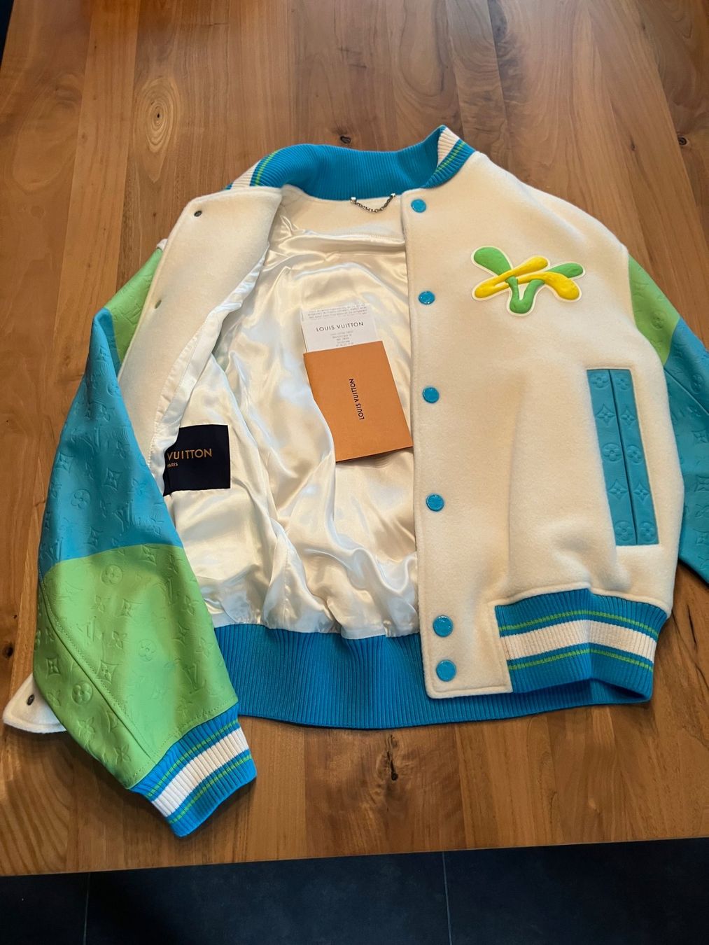 Louis Vuitton Jacken: Louis Vuitton Monogram AS Rainbow Playground Varsity – Neu und originalverpackt aus Zäziwil von Bewy1 1