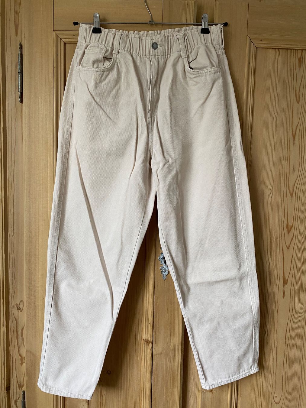 H&M Pantaloni: Hose H&M beige Grösse 40 – Usato da Balgach venduto da liv_s9xj
