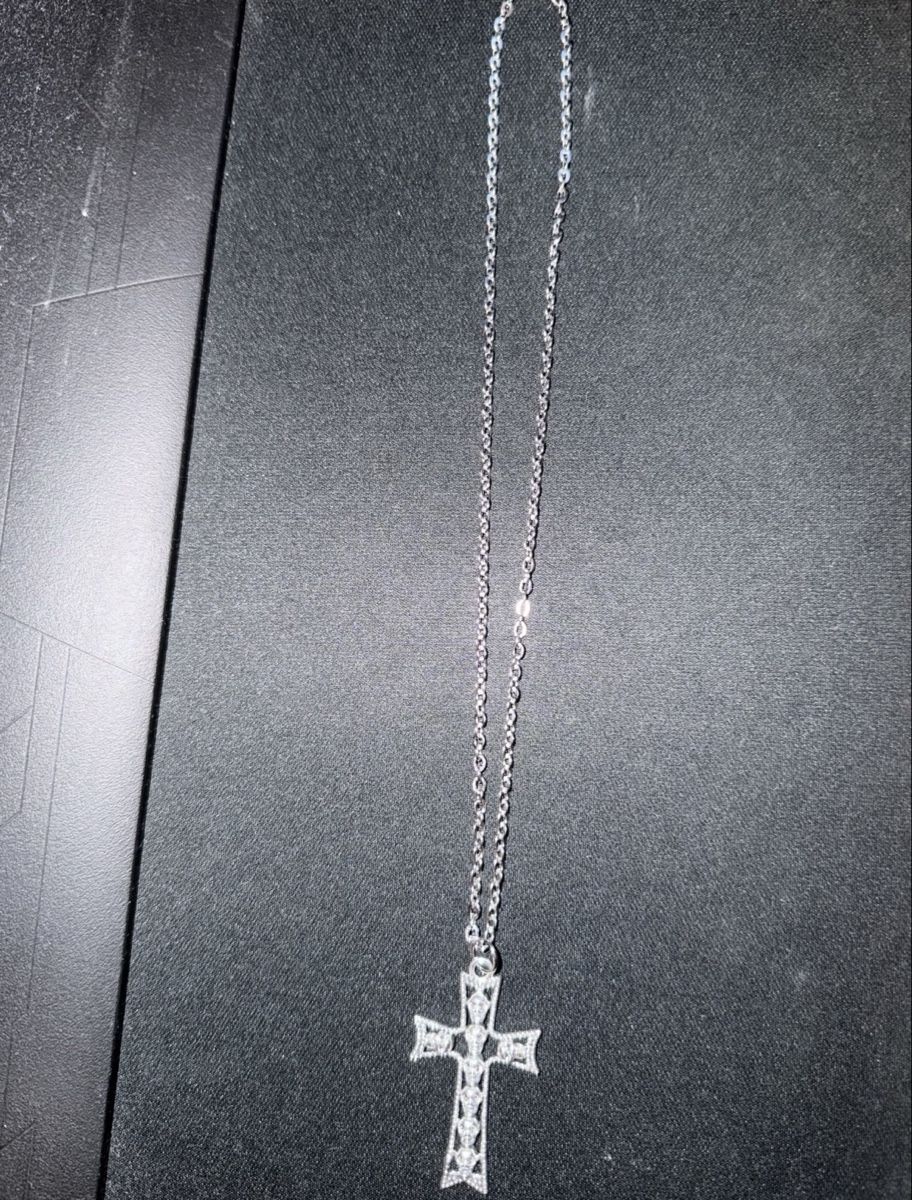 Catenine: Collier croix argenté crânes – Nuovo (secondo la descrizione) da Biel/Bienne venduto da DonCo_ 1
